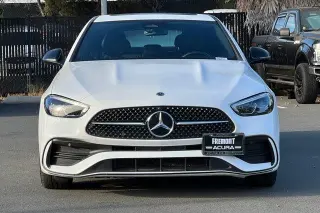 Mercedes-Benz Clase C 2023 C 300 Sedán 4 puertas