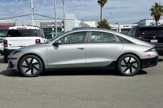 Hyundai IONIQ 6 2023 SE Standard Range 4dr Sedán
