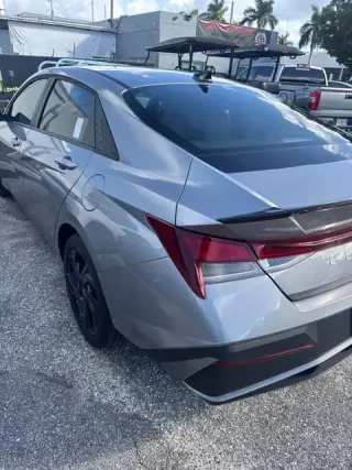 Hyundai ELANTRA 2026 SEL Sport 4dr Sedán