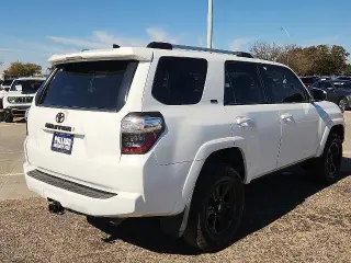 Toyota 4Runner 2023 4x4 SR5 4dr SUV