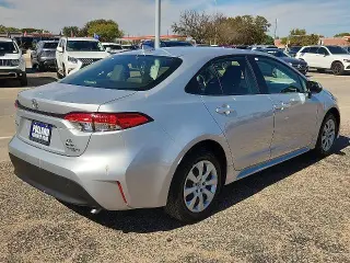 Toyota Corolla Híbrido 2026 LE 4dr Sedán