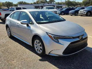 Toyota Corolla Híbrido 2026 LE 4dr Sedán