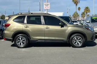 Subaru Forester 2023 AWD Premium 4dr Crossover
