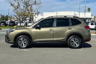 Subaru Forester 2023 AWD Premium 4dr Crossover