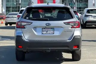 Subaru Outback 2025 AWD Premium sedan 4 puertas