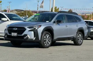 Subaru Outback 2025 AWD Premium sedan 4 puertas