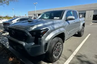Toyota Tacoma 2024 4x2 SR5 4dr Double Cab 5.0 ft SB
