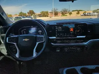 Chevrolet Silverado 1500 2023 4x2 LT 4dr Crew Cab 5.8 ft. SB