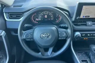 Toyota RAV4 2025 XLE 4dr SUV