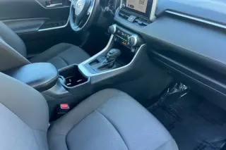 Toyota RAV4 2025 XLE 4dr SUV