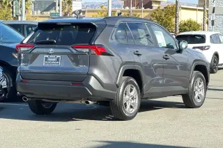 Toyota RAV4 2025 XLE 4dr SUV
