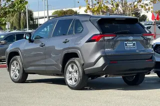 Toyota RAV4 2025 XLE 4dr SUV