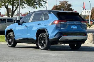Toyota RAV4 Híbrido 2024 AWD XSE 4dr SUV