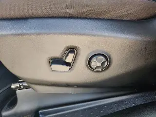 Chrysler Pacifica 2023 Touring Van 4 puertas