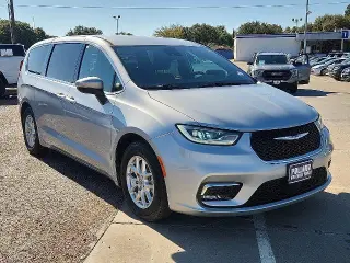 Chrysler Pacifica 2023 Touring Van 4 puertas