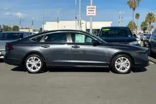 Honda Accord 2025 LX 4dr Sedán