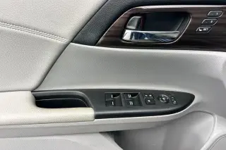 Honda Accord 2016 EX-L 4dr Sedán con Navegación y Honda Sensing