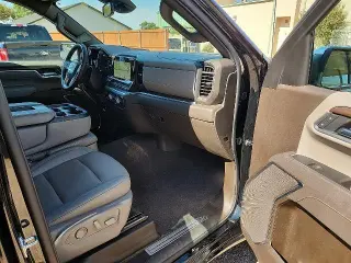 GMC Sierra 1500 2025 4x2 SLT 4dr Crew Cab 5.8 ft. SB