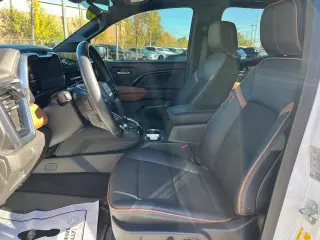 GMC Canyon 2024 4x4 AT4 4dr Crew Cab 5 ft. SB