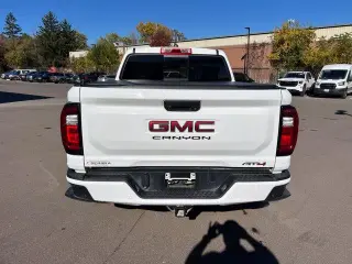 GMC Canyon 2024 4x4 AT4 4dr Crew Cab 5 ft. SB