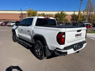 GMC Canyon 2024 4x4 AT4 4dr Crew Cab 5 ft. SB