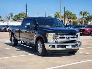 Ford F-250 Super Duty 2018 4x2 King Ranch 4dr Crew Cab 6.8 ft. SB Pickup