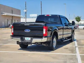 Ford F-250 Super Duty 2018 4x2 King Ranch 4dr Crew Cab 6.8 ft. SB Pickup