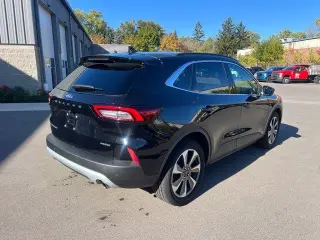 Ford Escape 2023 AWD Platinum 4dr SUV