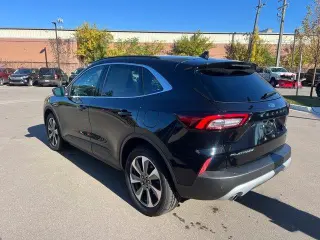 Ford Escape 2023 AWD Platinum 4dr SUV