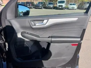 Ford Escape 2023 AWD Platinum 4dr SUV