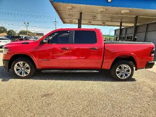 Ram 1500 2021 4x4 Big Horn 4dr Crew Cab 5.6 ft. SB Pickup