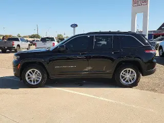 Jeep Grand Cherokee 2025 4x4 Laredo 4dr SUV