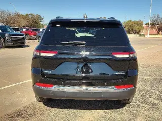 Jeep Grand Cherokee 2025 4x4 Laredo 4dr SUV