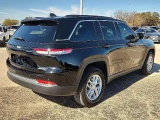 Jeep Grand Cherokee 2025 4x4 Laredo 4dr SUV