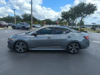 Nissan Sentra 2022 SR 4dr Sedán
