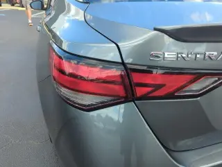 Nissan Sentra 2022 SR 4dr Sedán