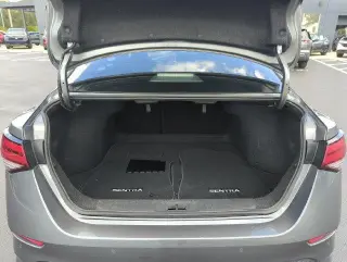 Nissan Sentra 2022 SR 4dr Sedán