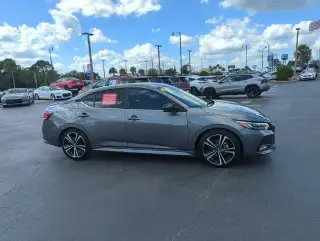 Nissan Sentra 2022 SR 4dr Sedán