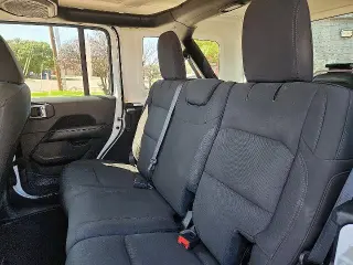 Jeep Wrangler 2023 4x4 Sahara 4dr SUV