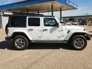 Jeep Wrangler 2023 4x4 Sahara 4dr SUV