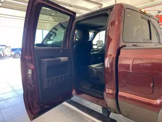 Ford F-350 Super Duty 2016 4x4 Lariat 4dr Crew Cab 6.8 ft. SB SRW Pickup