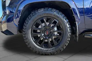 Toyota Tundra 2022 4x4 SR5 4dr CrewMax Cab Pickup SB