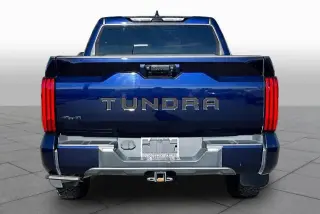 Toyota Tundra 2022 4x4 SR5 4dr CrewMax Cab Pickup SB