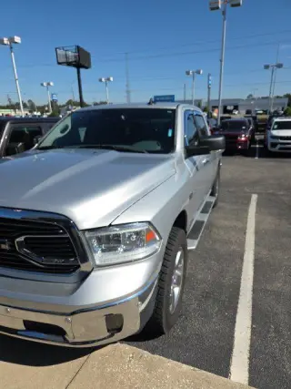 Ram 1500 2017 4x4 Big Horn 4dr Crew Cab 5.5 ft. SB Pickup