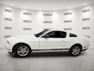 Ford Mustang 2011 V6 Premium 2dr Fastback