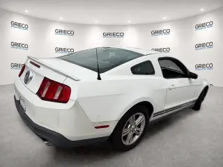 Ford Mustang 2011 V6 Premium 2dr Fastback