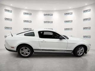 Ford Mustang 2011 V6 Premium 2dr Fastback