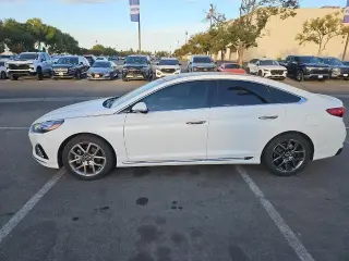 Hyundai SONATA 2018 Limited 2.0T+ 4dr Sedan (lanzamiento medio 2018)