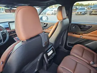 Lincoln Aviator 2023 AWD Reserve 4dr SUV