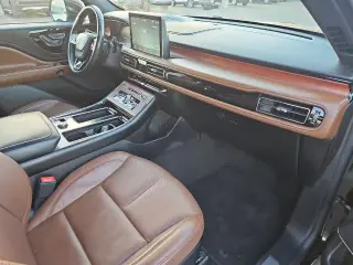 Lincoln Aviator 2023 AWD Reserve 4dr SUV